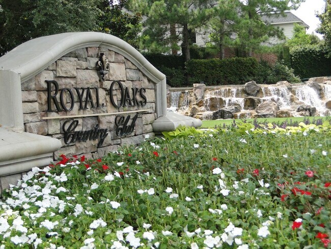 Building Photo - 11826 Legend Manor Dr