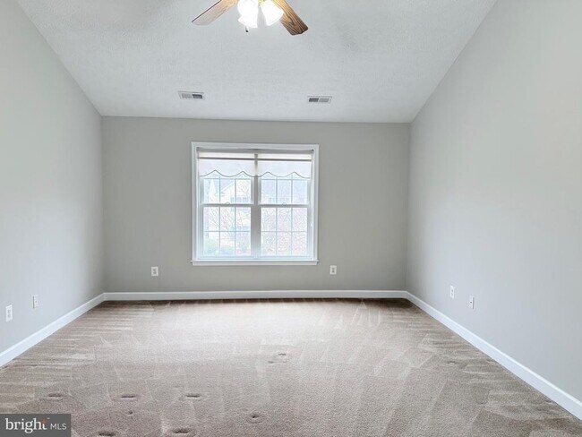 Building Photo - 4116 Derbyshire Ln