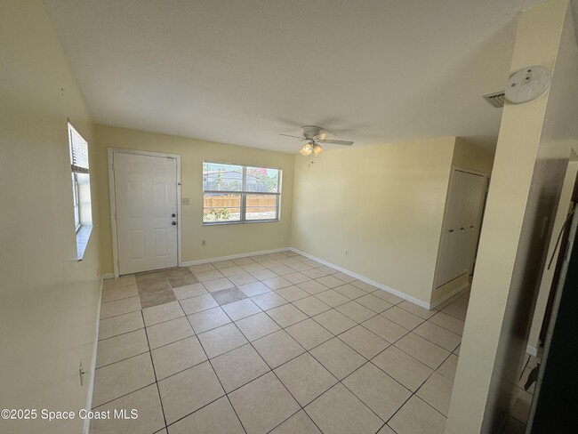 Building Photo - 2415 Sadler Ln