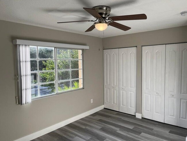 Building Photo - 4811 NW 58th Manor