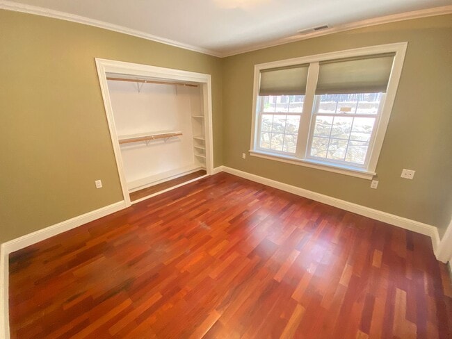 Building Photo - Advent - Four Bedroom Home W/ Incredibly L...