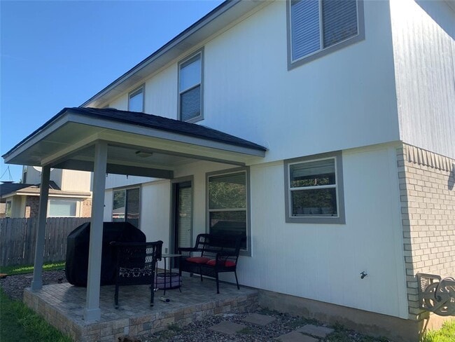 Building Photo - 504 Fort Thomas Pl