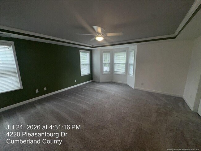 Building Photo - 4220 Pleasantburg Dr