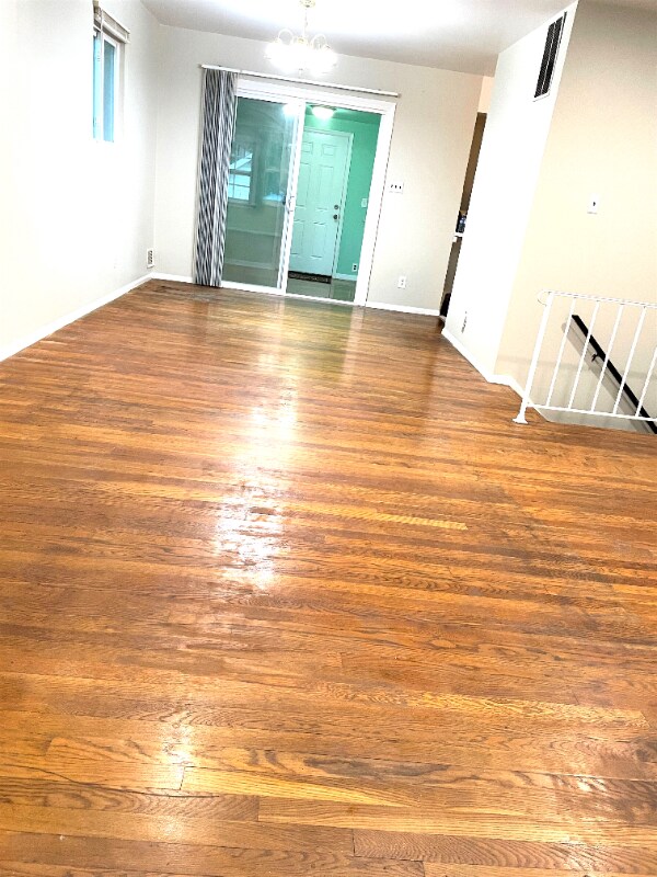 Building Photo - 218 Upton St