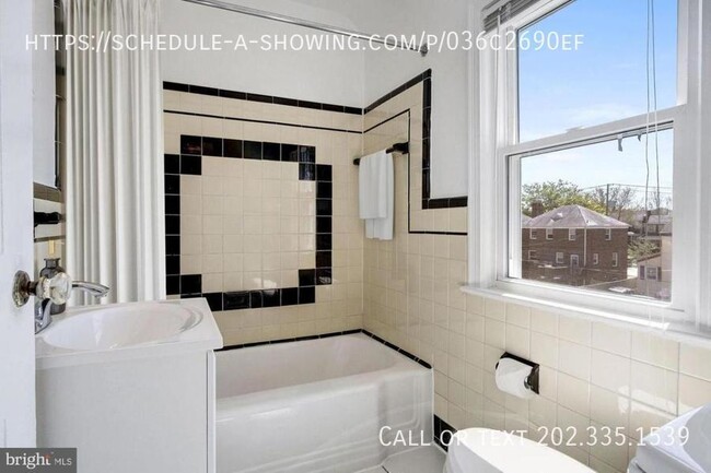 Building Photo - 1509 Channing St NE