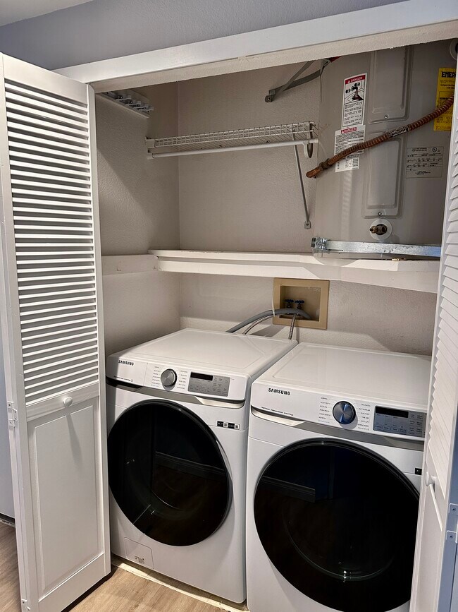 Building Photo - 17161 Alva Rd