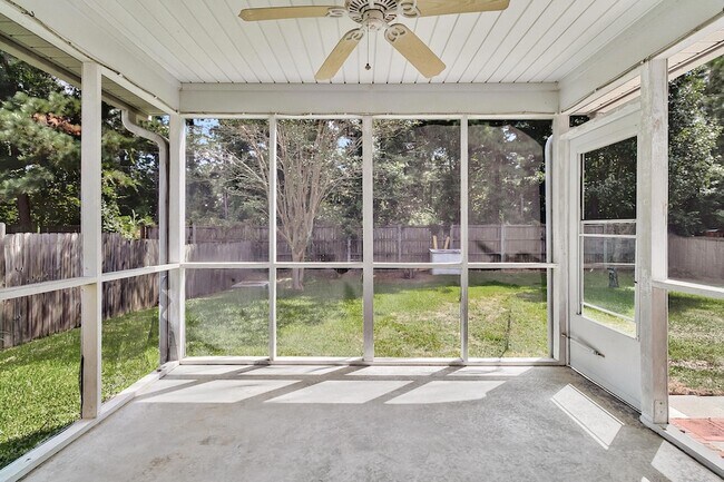 Building Photo - 124 Dovetail Cir
