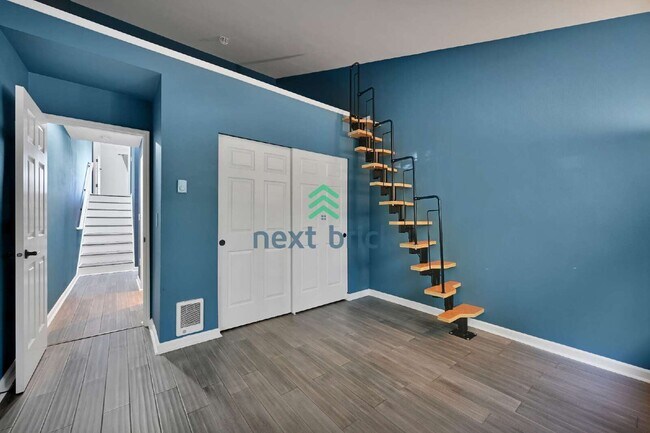 Building Photo - 3 BED & 3 BATH CONDO FOR RENT