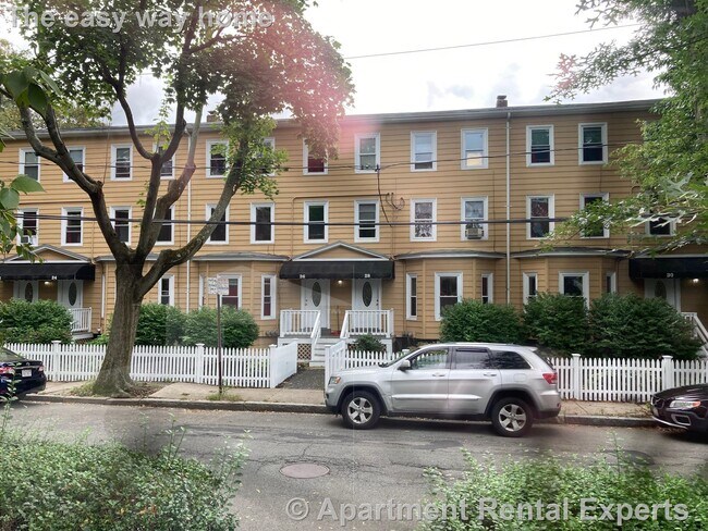 Primary Photo - 24 Cogswell Ave