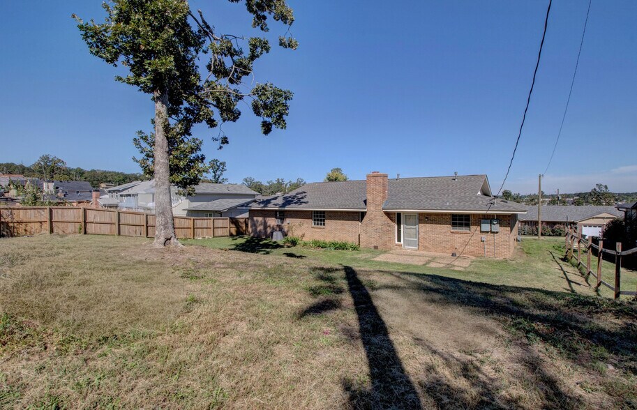 Backyard (Fenced) - 11315 Ethan Allen Dr