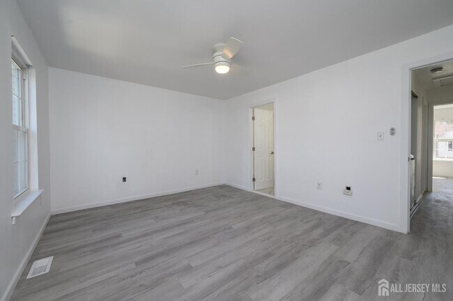 Building Photo - 805 Darlington Dr