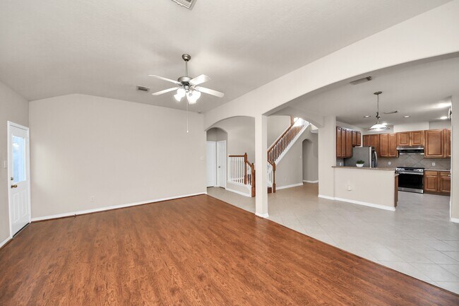 Building Photo - 822 Glen Abbey Dr