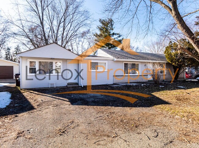 Building Photo - Shelby Township Ranch For Rent!!! HALF OFF...