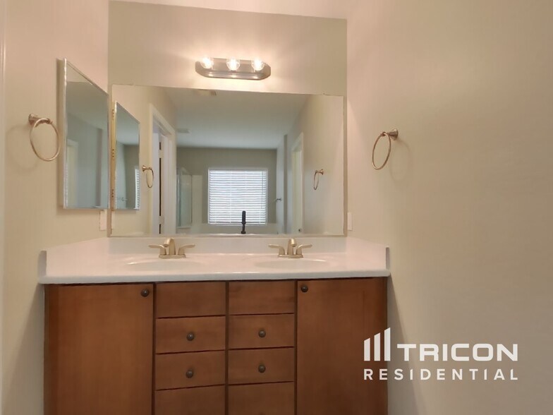 Building Photo - 25727 N Desert Mesa Dr