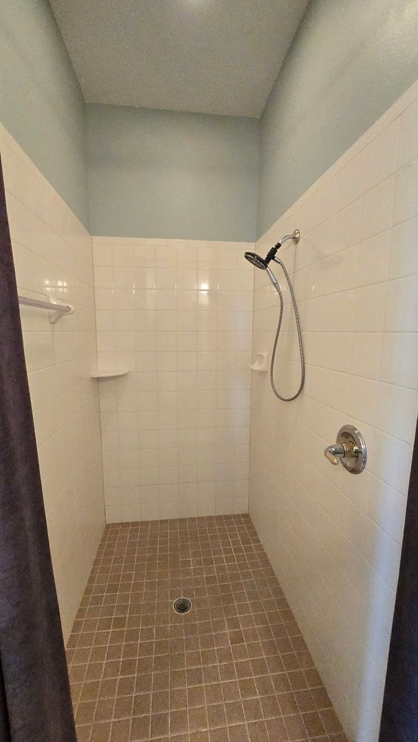 Building Photo - Stunning 3 Bedroom, 3 Bath Home – 2,500 sq/ft – Oversized Garages & Modern Upgrades