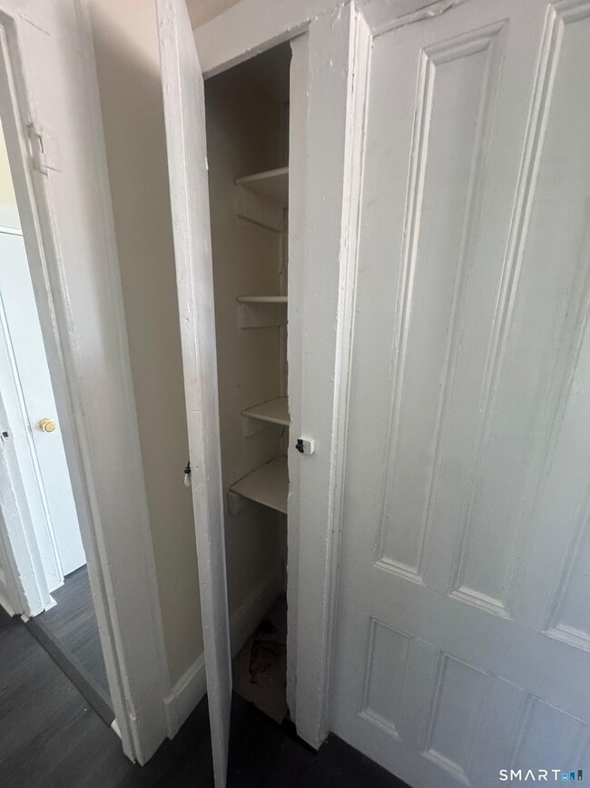 Building Photo - 133 Wordin Ave