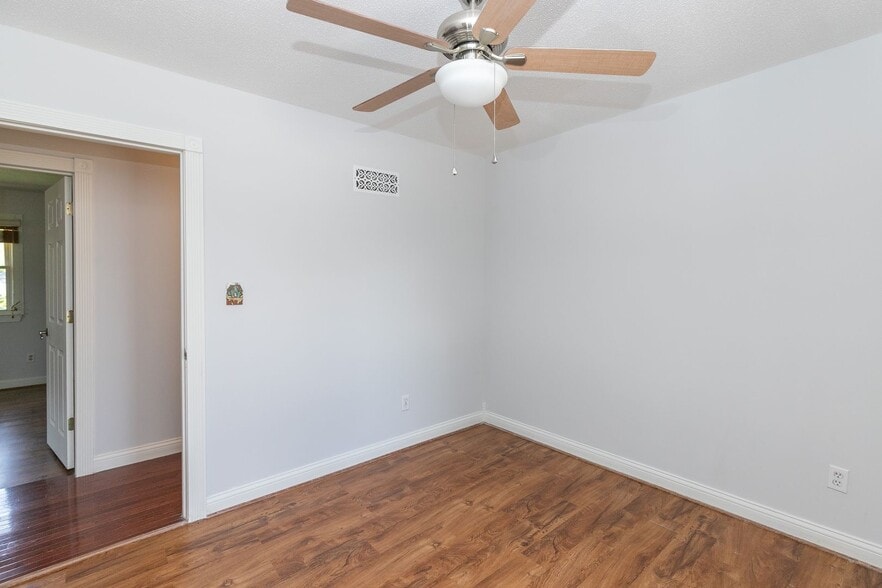 Building Photo - 4020 S Crackerneck Rd