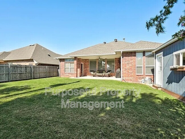 Building Photo - 7320 Stinchcomb Dr