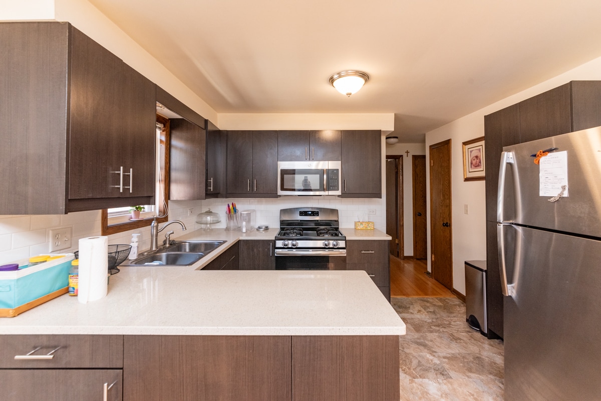 Building Photo - 4520 N Seeley Ave