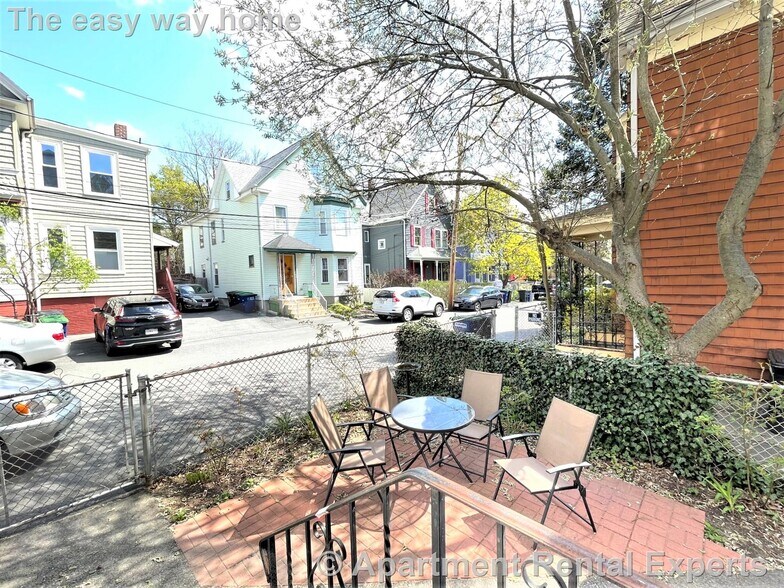 Building Photo - 15 Laurel St