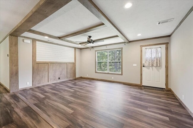 Building Photo - 13585 Mesa Dr