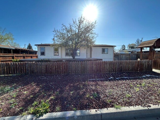 Primary Photo - 3 Bedroom / 2 Bath Home in SE Redmond