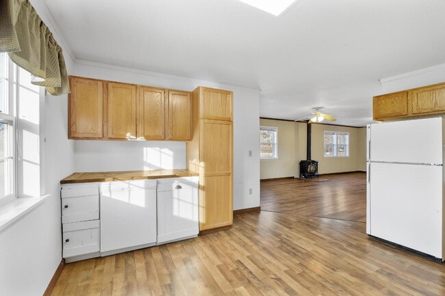 Building Photo - Comfort, Character & Extra Space