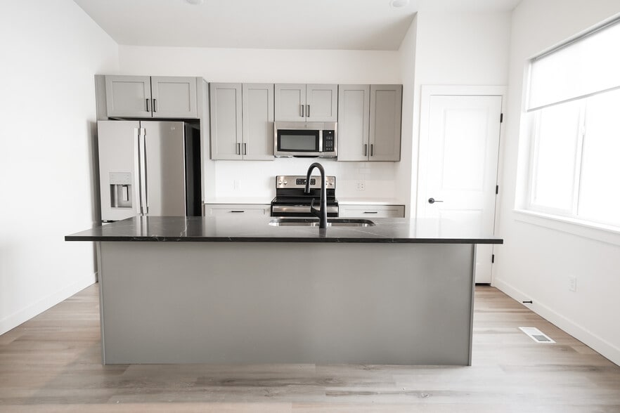 Primary Photo - The Springs at Coyote Ridge