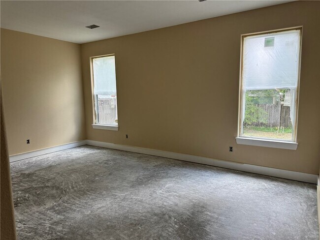 Building Photo - 807 S Coulter Dr