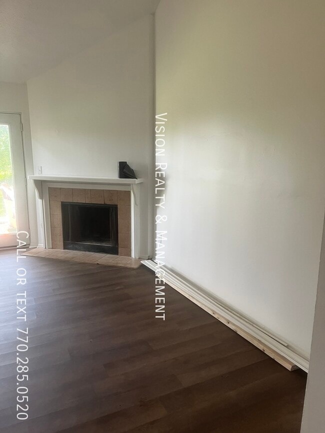 Building Photo - 1024 N Gap Loop