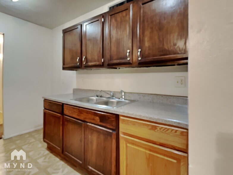 Building Photo - 14006 Pinewest Ct