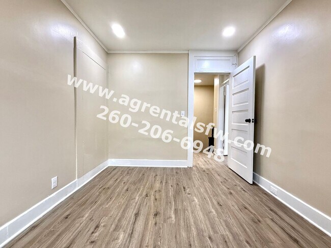 Building Photo - 1829 Broadway