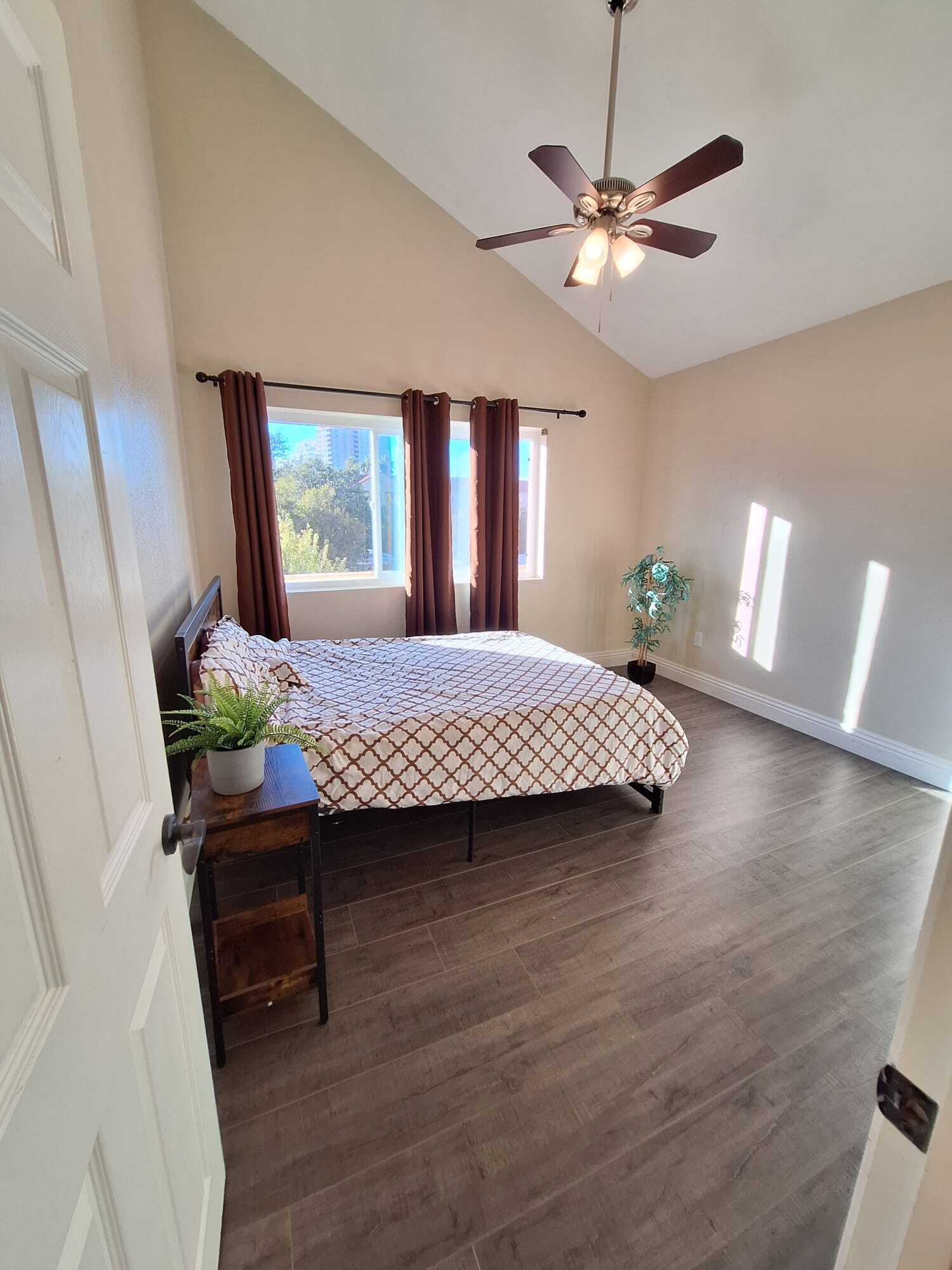 Building Photo - 3989 Nobel Dr