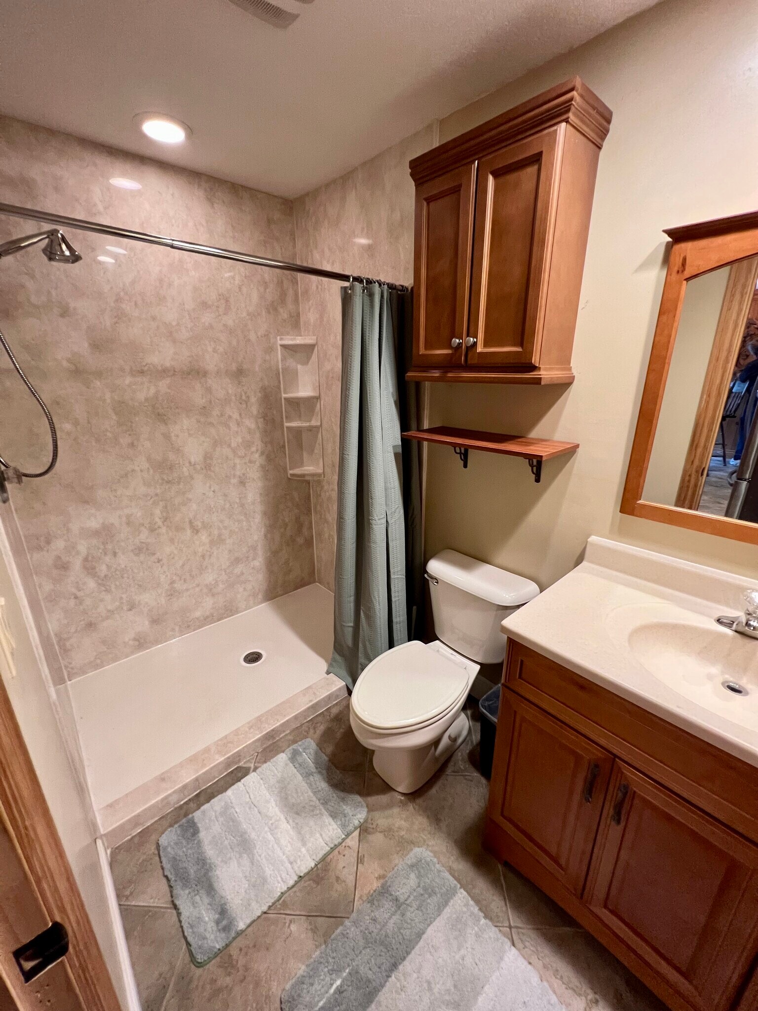 Building Photo - 2162 SW Perry Ter