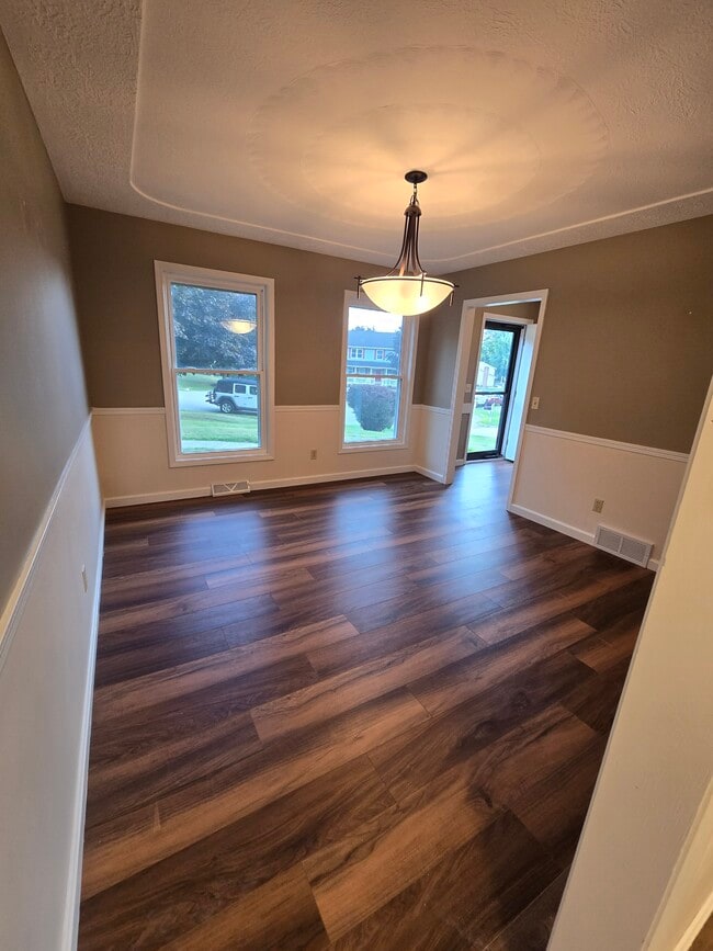 Building Photo - 2325 Cold Stream Ave NE