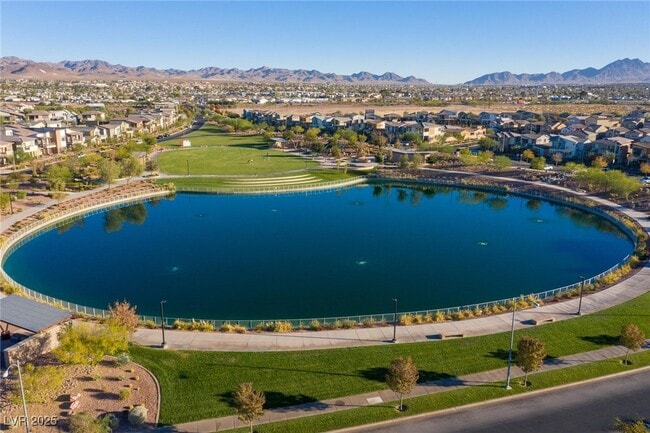 Building Photo - 832 Canonbury St
