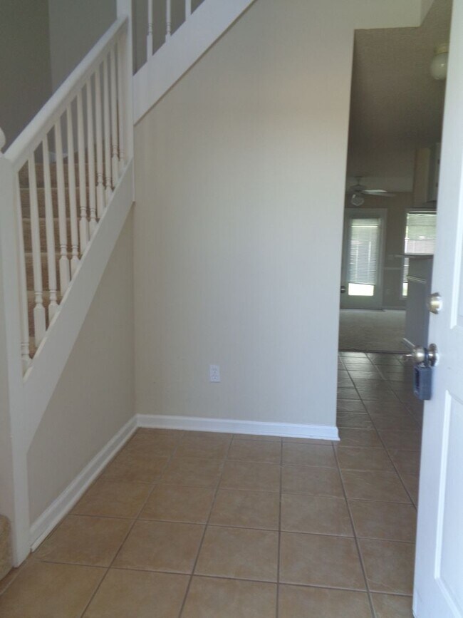Building Photo - 125 Winthrope Ln