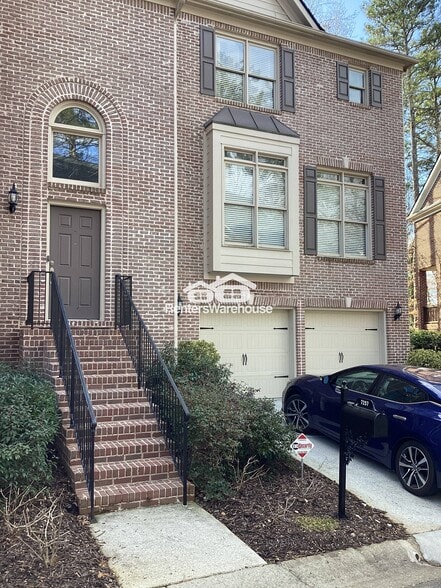 Building Photo - 7257 Village Creek Trace