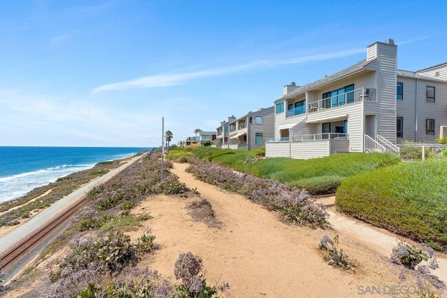 Building Photo - 270 Surfview Ct