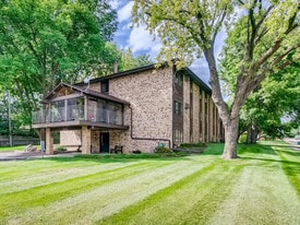 Building Photo - 3219 Douglas Dr N