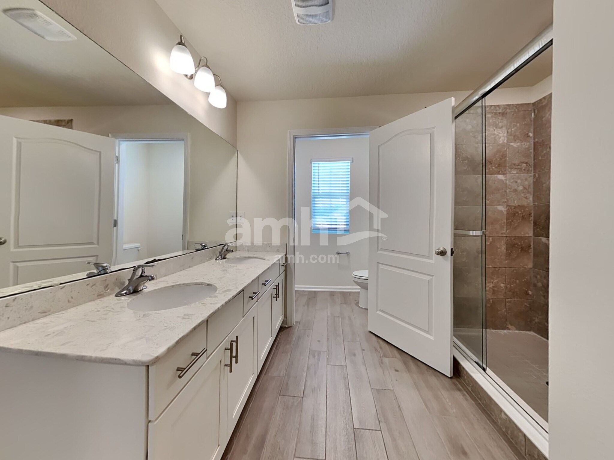 Building Photo - 22 N Hamilton Springs Rd