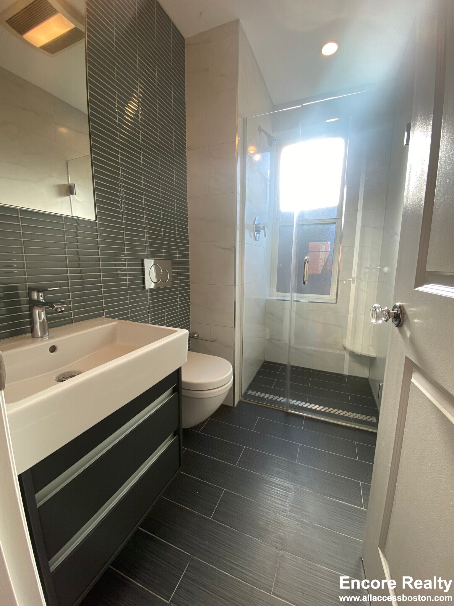 Building Photo - 98 Myrtle St