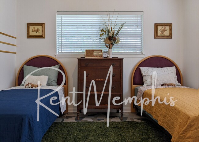 Building Photo - 1609 Forest Ave