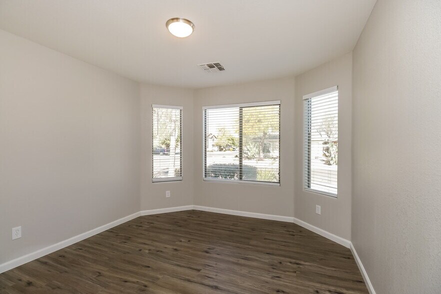 Building Photo - 4059 E Aragonite Ln