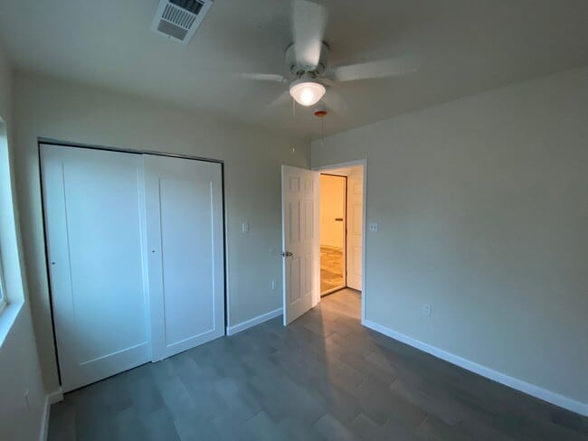 Building Photo - Charming 2 BD 1 BA House in Central SW Bakersfield