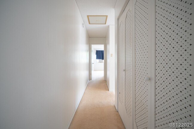 Building Photo - 2 Bed 1 Bath in Ridgeway
