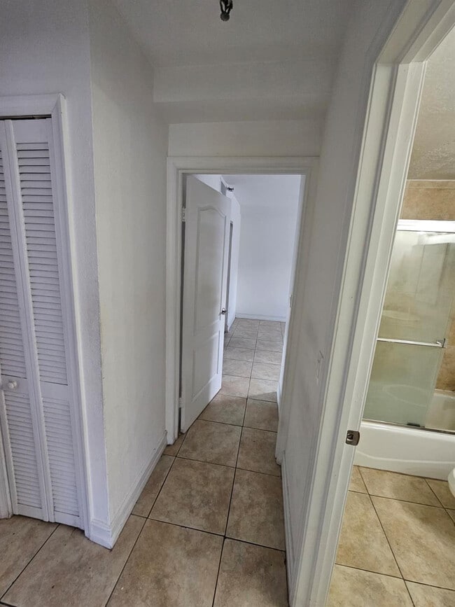 Building Photo - 677 NE 24th St