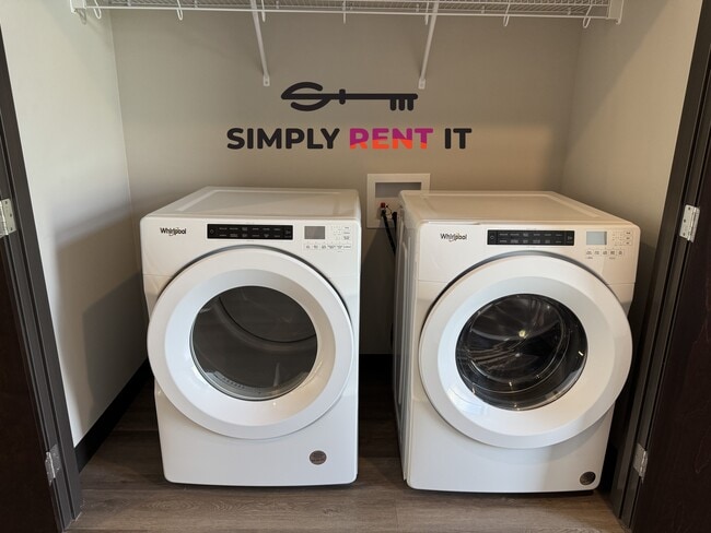 Building Photo - New 3 Bedroom, 3 Bathroom Sublease Brick Towne Ames Townhome