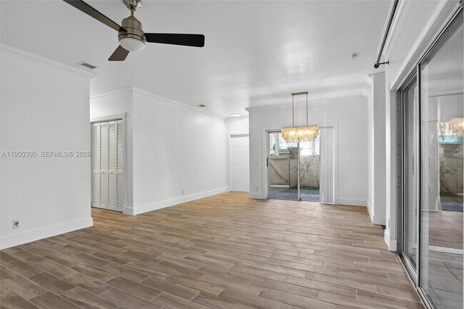 Building Photo - 6582 Via Regina