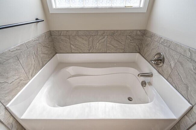 Building Photo - 151 Titleist Ct